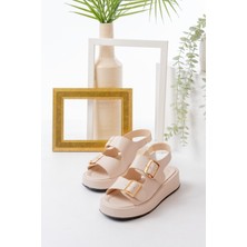 Slipcat Kadın Çift Bantlı Toka Detaylı Günlük Rahat Sandalet