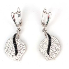 Nusret Takı 925 Ayar Gümüş Beyaz Zirkon Taşlı Yaprak Model Küpe