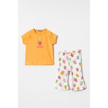 Magu Kız Bebek Çilek Desenli Pamuklu Kısa Kollu Tişört ve Pantolon Takımı - 6-18 Ay