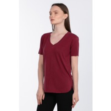 Modal V Yaka Yanı Yırtmaçlı T-Shirt - Bordo