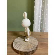 Amigurumi Bej Tulumlu Sevimli Tavşan Oyun & Uyku Arkadaşı Organik Oyuncak