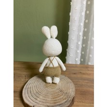 Amigurumi Bej Tulumlu Sevimli Tavşan Oyun & Uyku Arkadaşı Organik Oyuncak
