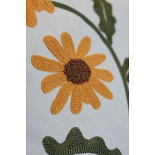 Dekomall Püsküllü Bej Punch Panç Nakışlı Kırlent Kılıfı 43 x 43 cm