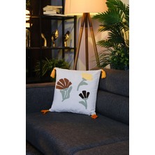 Dekomall Püsküllü Punch Panç Nakışlı Kırlent Kılıfı Çiçek Bahçesi 43 x 43 cm