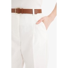 DeFacto 	Carrot Fit Gabardin Kumaş Pantolon Kemerli Yüksek Bel Kısa Paça D2732AX25SP