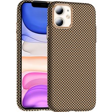Başkenttekno Apple iPhone 11 Kılıf Kablosuz Şarj Özellikli Karbon Fiber Görünümlü Gros Kapak