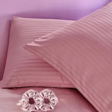 2 Adet Pamuk Saten Yastık Kılıfı - 2'li Saten Toka Hediyeli - 50 x 70 cm  (Karışık Renk ve Model)