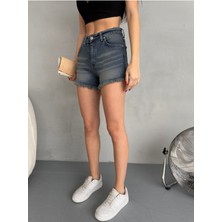 Kadın Yüksek Bel Paçası Püsküllü Denim Kot Şort