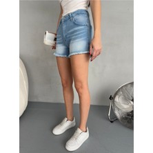 Kadın Yüksek Bel Paçası Püsküllü Denim Kot Şort
