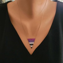 925 Ayar Gümüş Renkli Taşlı Üçgen Kolye