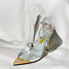 Lescarpe 5540 Gümüş Kroko Yılan Ön Altın Metal Taş Detaylı Kadın Topuklu Ayakkabı