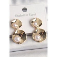 Pirinç Gold Renk Sallantı Inci Detaylı Daire Plaka Model Kadın Küpe