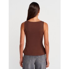 21001 Kayık Yaka Peplum Top-Açık Kahve