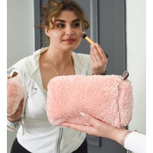 Pabtex Pandamke Fermuarlı Peluş Makyaj Çantası (Uzun Tüylü) – Kadınlar Için En Yeni Makyaj Çantası