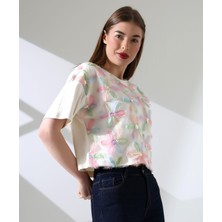 Çiçek Tül Detaylı Nakışlı Bluz T-Shirt