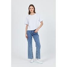 Beyaz Bisiklet Yaka %100 Pamuk Relaxed Fit Tişört 2142M