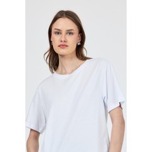 Beyaz Bisiklet Yaka %100 Pamuk Relaxed Fit Tişört 2142M