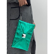 Krıste Bell 7323 Fıstık Yeşili Piramit Aksesuarlı Zincir Askılı Portfoy Ve Çapraz Kadın Çanta