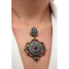 Ose Shop Swarovski taşlı kök yakut taş detaylı 925 ayar gümüş rose tasarım kolye