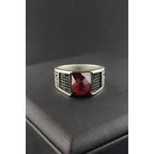Ose Shop Kırmızı zirkon ve oniks taşlı gümüş erkek yüzük