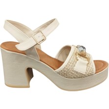 Ventes 11125221Z Bantlı 8 cm Kalın Topuklu Taş Toka Detaylı Günlük Kadın Hasır Sandalet