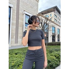 Bisiklet Yaka Kısa Kollu Crop Bluz & Bol Paça Yüksek Bel 2'li Alt Üst Takım