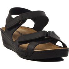 Siyah Cırtlı Hafif Kadın Dolgu Topuk Sandalet 02-380 Z