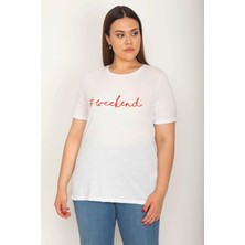 Şans Kadın Beyaz Önü Nakış Yazılı Kısa Kollu Bluz 65N27042