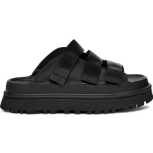 Ugg Terlik, 39, Siyah