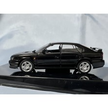 Autoart Subaru Legacy B4 99 1/43 Model Araba