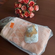Hediyelik Küçük Havlu Set (30X50 Havlux2 + El Yapım Süs Kokulu Sabunx1)
