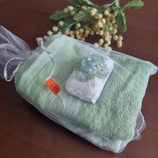 Hediyelik Küçük Havlu Set (30X50 Havlux2 + El Yapım Süs Kokulu Sabunx1)