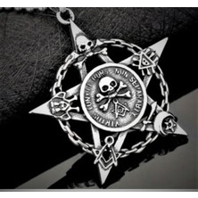 Voyageaccessory Paslanmaz Titanyum Çelik Virtus Junxit Mors Kurukafa Detaylı Pentagram Kolye