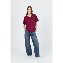 Bordo V Yaka %100 Pamuk Comfort Fit Tişört 2143M