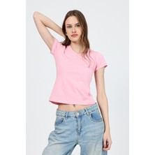 Pembe V Yaka Slim Fit Tişört 2215