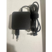 19 Volt 2.37 Amper Asus Uyumlu Adaptör 19 Volt 2.37 Amper 4.0 mm 1.35 mm Adaptör