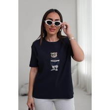Kadın Bisiklet Yaka Ayıcık Baskılı T-Shirt