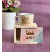 Giftmoda Being Normal Tasarımlı Kutulu Kupa