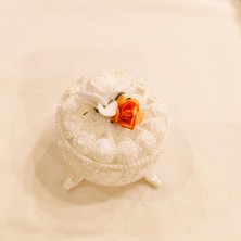 Şık Beyaz Şekerlik Kutusu Içinde Nikah Şekeri – Nikah, Söz, Nişan ve Özel Günlere Uygun
