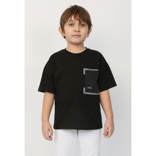Erkek Çocuk Cep Detaylı T-Shirt