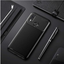 Ermer Huawei P20 Lite Uyumlu Karbon Görünümlü Premium Dayanıklı ve Ince Kılıf