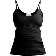 Şık Kesik Detaylı Askılı Bluz