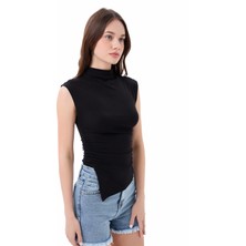 Kadın Siyah Dik Yaka Kısa Kollu Büzgü/Drape Detaylı Fitted/Vücuda Oturan Asimetrik Örme Bluz