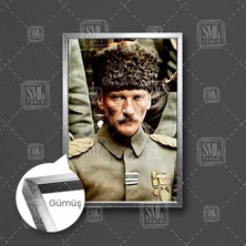Mustafa Kemal Atatürk Büyük Komutan Siyah Kalpaklı Portre Çerçeveli Dikey Kanvas Tablo