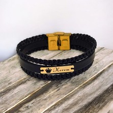 14 Ayar Altın Plakalı Erkeklere Özel Taç Detaylı Dikdörtgen Figürlü Derili Isim Bilekliği-397İsim-Siyah