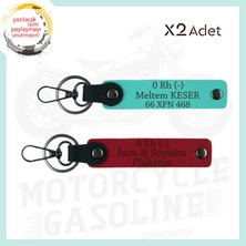 Kırmızı-Turkuaz, Hız Aşıklarına, Isim Plaka ve 0 Rh (-) Kan Grubu Yazılı 2'li Anahtarlık Armağan Set