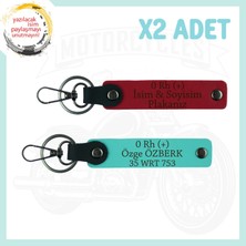 Kırmızı-Turkuaz, Hız Aşıklarına, Isim Plaka ve 0 Rh (+) Kan Grubu Yazılı 2'li Anahtarlık Armağan Set