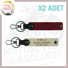 S. Kahve-Bordo, Hız Tutkunlarına Özel, Isim Plaka ve B Rh (+) Kan Grubu Yazılı Deri 2'li Anahtarlık