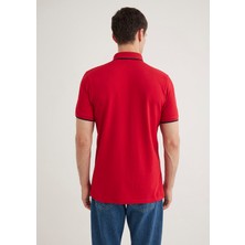 Mavi Yaka Detaylı Kırmızı Polo Tişört 062373-28441