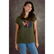 Staring Woman Kadın Baskılı T-Shirt